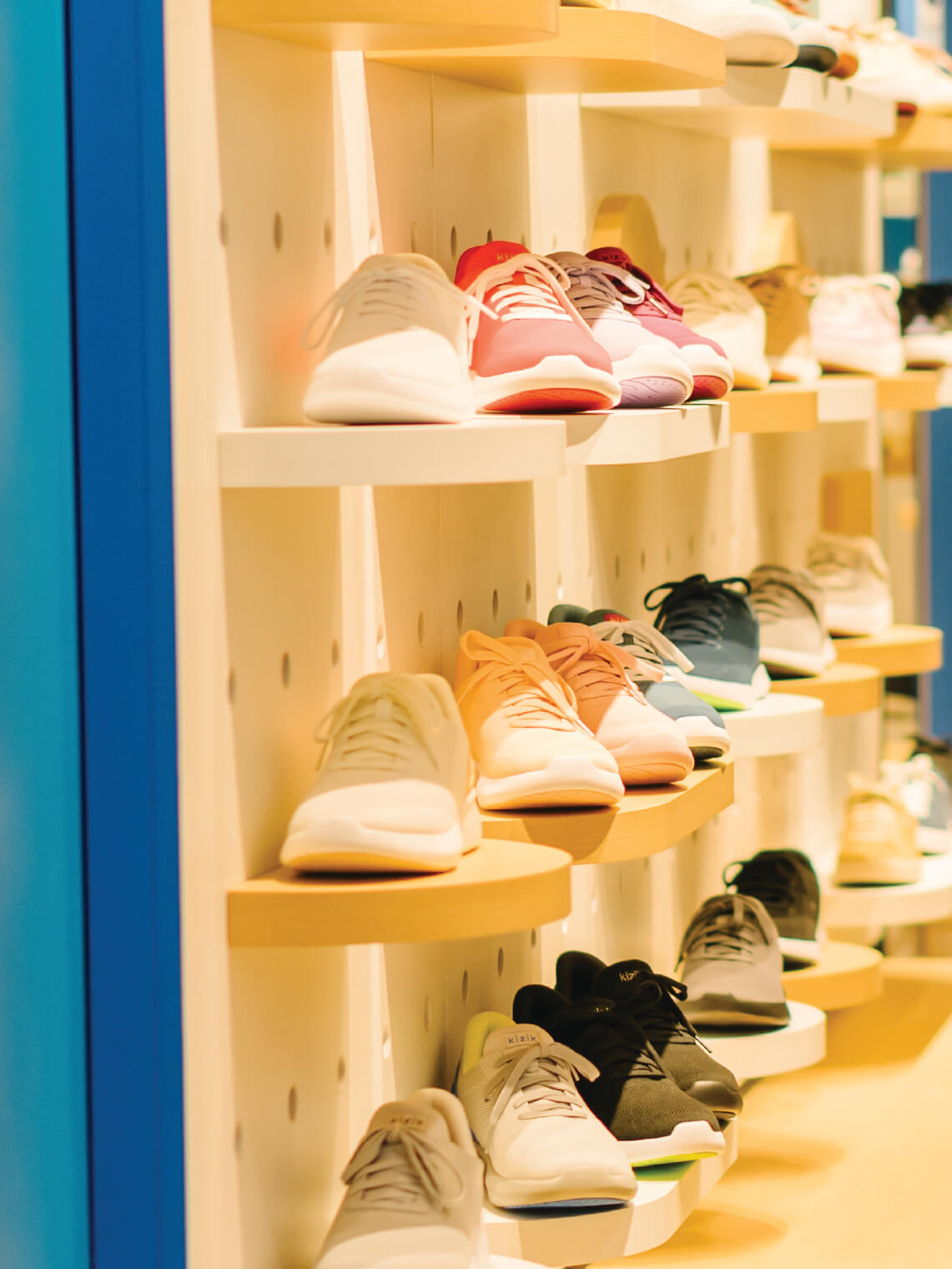 What are the most comfortable shoes for retail workers? – Kizik