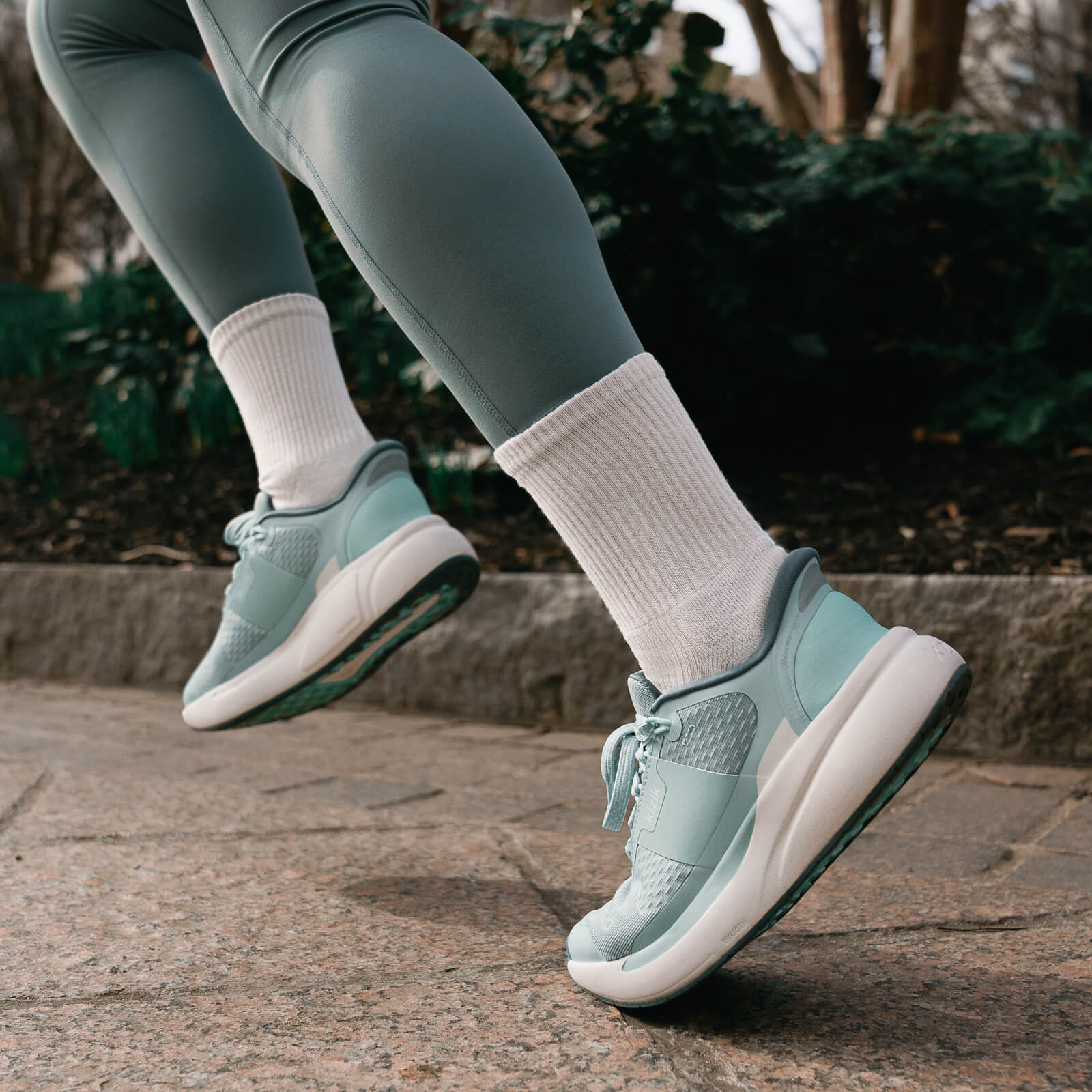 Hands-Free Running Shoes