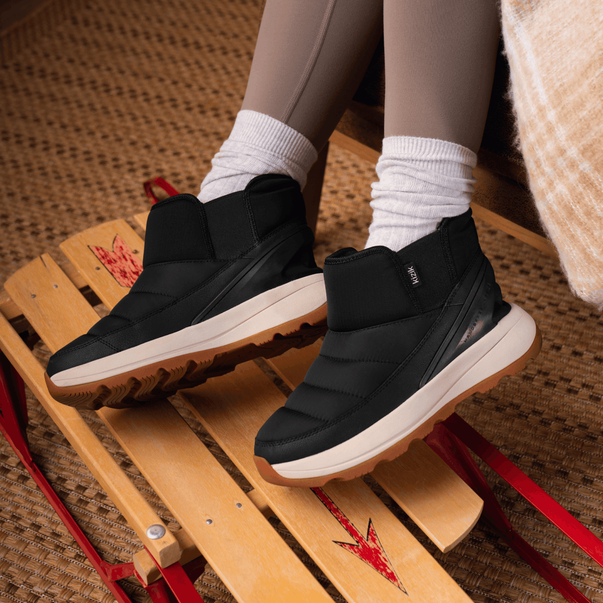 Women's Juno  2 Low Boot - Black/Whitecap Gray
