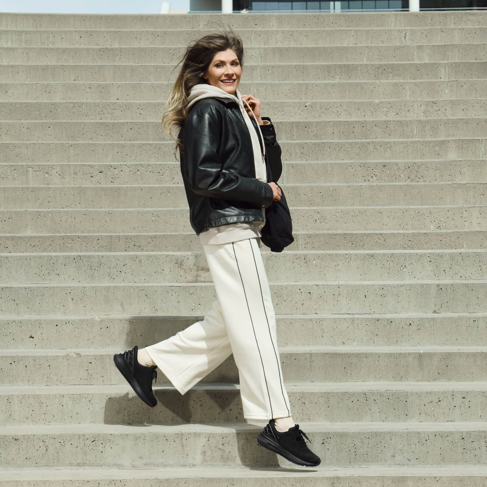 Women's Athens 2 - Blackout