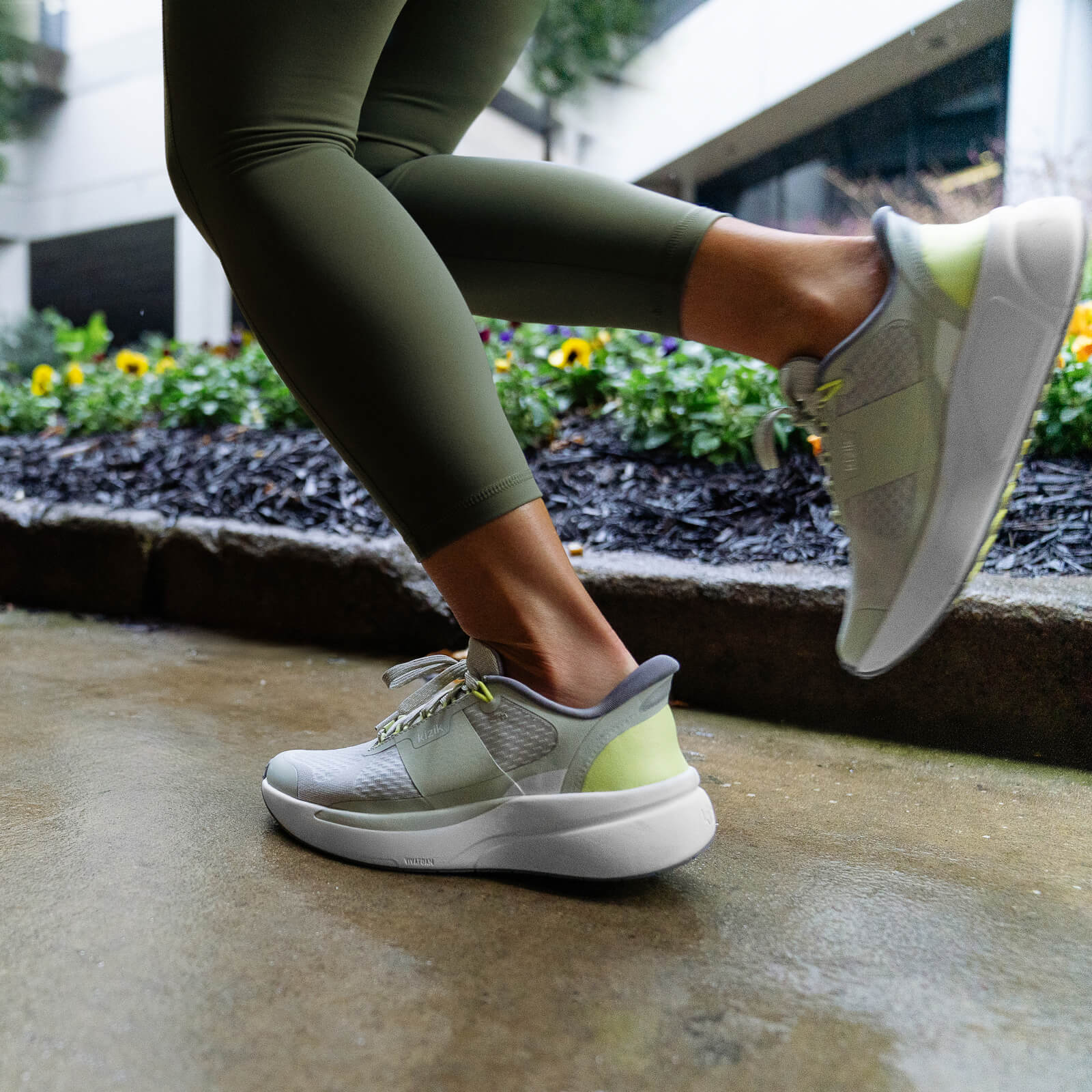 Women's Freedom Run - Celadon Tint/Minced Quince