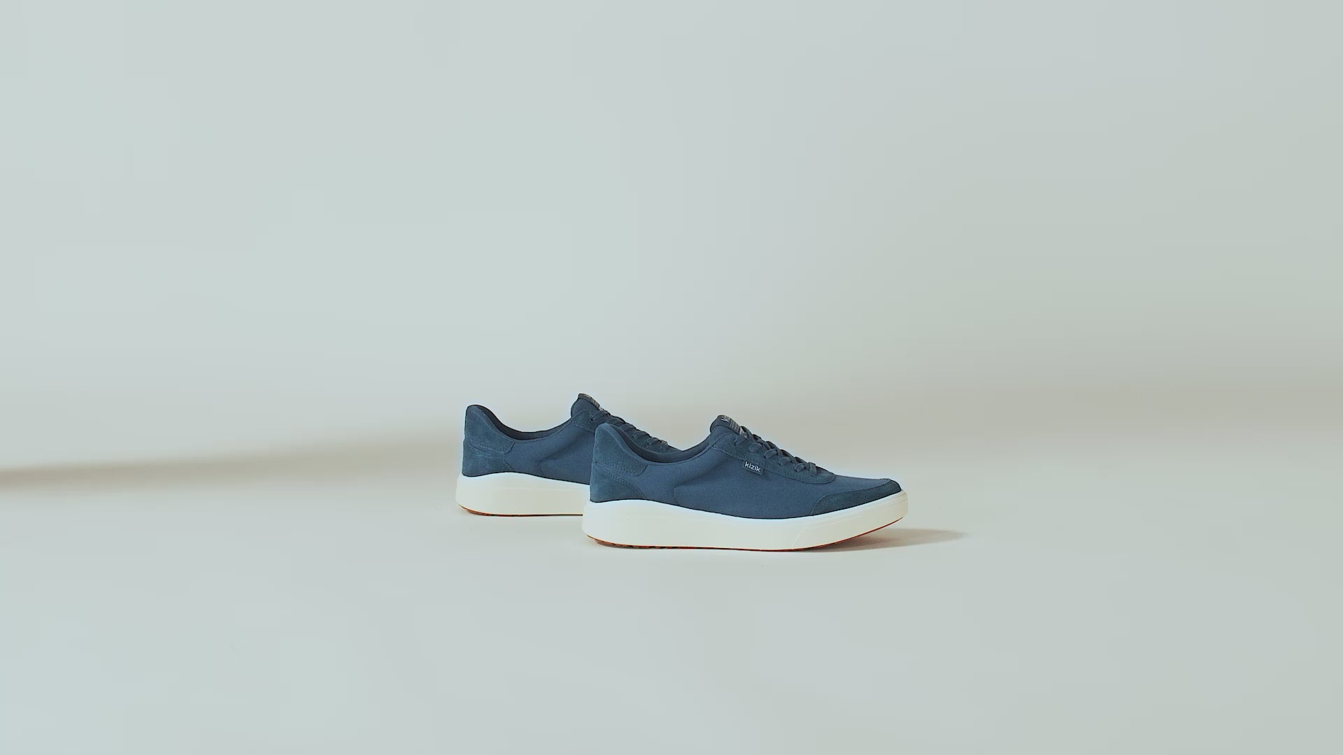 Men's Prague 2 - Reflecting Pond